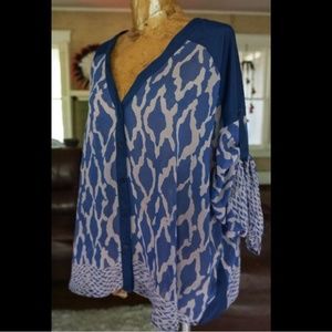 Geometric print sheer oversize top XL